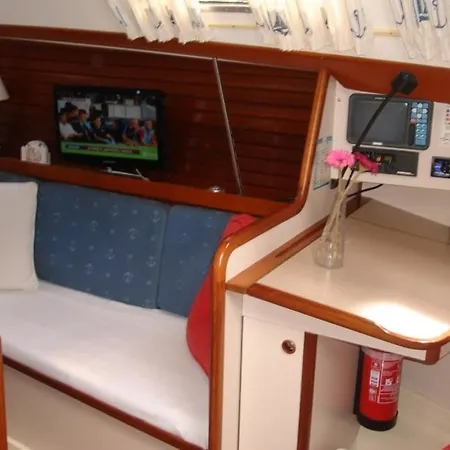 Botel Live A Nautical-sport Experience Las Palmas de Gran Canaria
